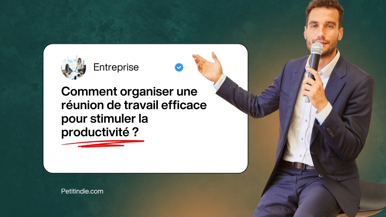 Homme en costume avec micro présentant une bulle de texte : Entreprise. Comment organiser une réunion de travail efficace pour stimuler la productivité ? Petitindie.com.